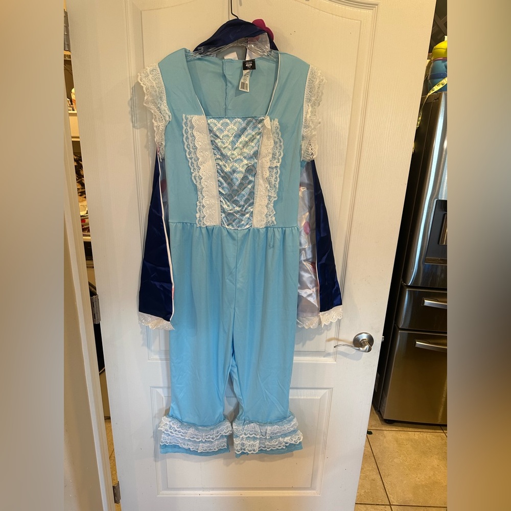 Disney Women’s Toy Story 4 Bo peep costume suit and cape sz medium 8-10
